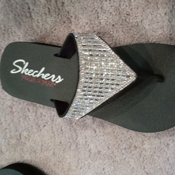 Skechers sparkly flip-flops - Picture 3 of 6